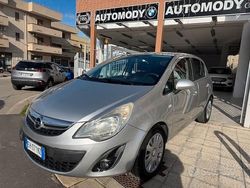 Grigio Usata 2011 Opel Corsa Tre volumi | 4500 € (Buon prezzo)