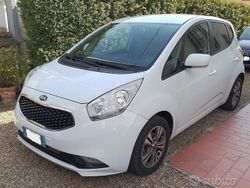 Bianco Usata 2015 Kia Venga Due volumi | 6000 € (Buon prezzo)