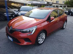 Rosso Usata 2021 Renault Clio V Zen Tre volumi | 13.500 € (Ottimo prezzo)