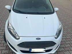 Bianco Usata 2014 Ford Fiesta Tre volumi | 6800 € (Buon prezzo)