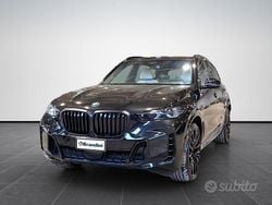 Black sapphire met. Usata 2024 BMW X5 M Sport SUV | 75.043 € (Buon prezzo)