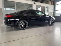 Nero brillante Usata 2020 Mercedes CLA250 Premium Tre volumi | 33.900 € (Ottimo prezzo)