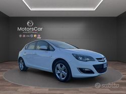 Bianco Usata 2013 Opel Astra Cosmo Tre volumi | 5500 € (Buon prezzo)