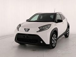 Super white & black met Nuova 2025 Toyota Aygo X Trend SUV | 17.900 € (Buon prezzo)
