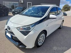 Bianco(met.) Usata 2020 Toyota Aygo Connect Style Due volumi | 12.500 € (Buon prezzo)