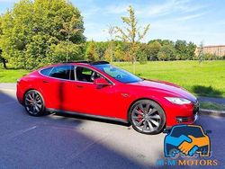 Rosso Usata 2015 Tesla Model S Performance Due volumi | 23.700 €