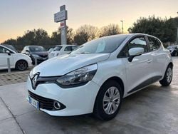 Bianco Usata 2015 Renault Clio IV Tre volumi | 6500 € (Buon prezzo)