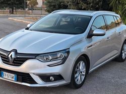 Argento Usata 2018 Renault Mégane GrandTour Station wagon | 7500 € (Buon prezzo)
