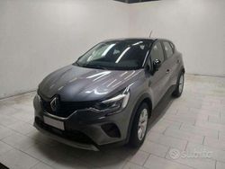 Grigio Usata 2021 Renault Captur Zen SUV | 17.490 € (Cara)
