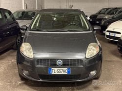 Grigio Usata 2008 Fiat Grande Punto Dynamic Due volumi | 2900 € (Buon prezzo)