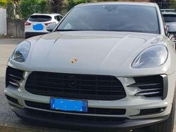 Beige Usata 2020 Porsche Macan SUV | 53.000 € (Molto cara)