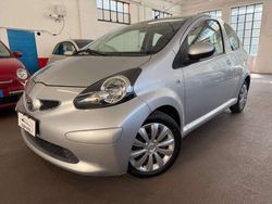 Grigio Usata 2006 Toyota Aygo Due volumi | 3400 € (Buon prezzo)