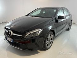 Nero Usata 2017 Mercedes A180 Tre volumi | 14.900 € (Buon prezzo)