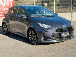 Grigio Usata 2021 Toyota Yaris Hybrid Trend Tre volumi | 14.499 € (Ottimo prezzo)