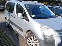 Usata 2010 Citroën Berlingo XTR Monovolume | 4000 € (Cara)