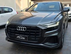 Grigio Usata 2020 Audi Q8 Sport SUV | 43.900 € (Ottimo prezzo)