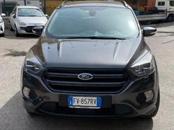 Grigio Usata 2019 Ford Kuga SUV | 18.000 € (Buon prezzo)