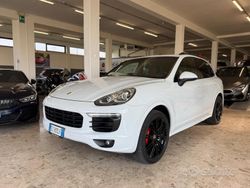 Bianco Usata 2015 Porsche Cayenne SUV | 25.999 € (Buon prezzo)