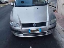 Grigio Usata 2003 Fiat Stilo Tre volumi | 2000 €