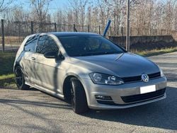 Grigio Usata 2013 VW Golf VII Highline Tre volumi | 9800 € (Buon prezzo)
