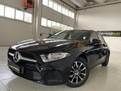 Nero Usata 2019 Mercedes A180 Tre volumi | 21.900 € (Buon prezzo)
