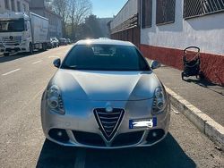 Grigio Usata 2013 Alfa Romeo Giulietta Due volumi | 6500 € (Buon prezzo)