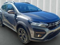 Grigio Nuova 2025 Dacia Sandero Extreme Tre volumi | 17.900 € (Buon prezzo)