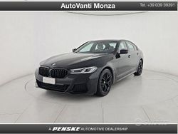 Nero Usata 2022 BMW 520 M Sport Tre volumi | 36.890 € (Buon prezzo)