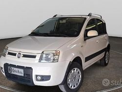 Bianco Usata 2011 Fiat Panda 4x4 Climbing Due volumi | 5900 € (Buon prezzo)