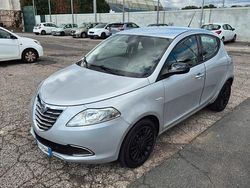 Grigio Usata 2015 Lancia Ypsilon Platinum Due volumi | 6499 € (Ottimo prezzo)