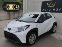 Bianco Usata 2023 Toyota Aygo Active Due volumi | 11.900 € (Ottimo prezzo)