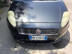 Nero Usata 2007 Fiat Grande Punto Dynamic Due volumi | 3000 € (Buon prezzo)