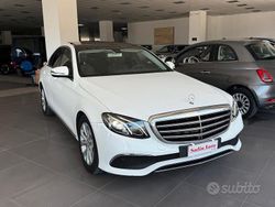 Bianco Usata 2017 Mercedes E220 Tre volumi | 23.999 € (Super prezzo)