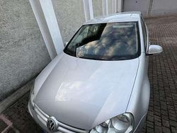 Usata 2006 VW Golf V Tre volumi | 2500 € (Buon prezzo)