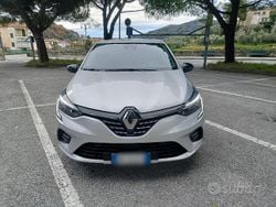 Grigio Usata 2022 Renault Clio V Techno Tre volumi | 14.500 € (Buon prezzo)