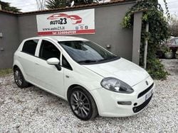 Usata 2015 Fiat Punto Lounge Tre volumi | 3999 € (Buon prezzo)