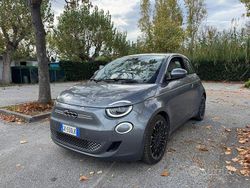 Grigio Usata 2022 Fiat 500e La Prima Due volumi | 16.500 € (Buon prezzo)