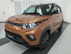 Glomorous gold Usata 2021 Mahindra KUV100 Due volumi | 10.900 € (Cara)