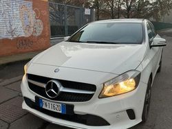 Bianco Usata 2016 Mercedes A180 Tre volumi | 15.900 € (Buon prezzo)