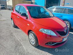 Rosso Usata 2016 Lancia Ypsilon Platinum Due volumi | 8000 € (Buon prezzo)