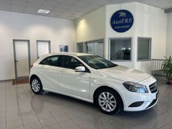 Bianco Usata 2013 Mercedes A180 Executive Tre volumi | 12.400 € (Cara)