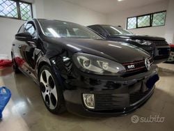 Nero Usata 2010 VW Golf VI GTI Tre volumi | 9900 € (Buon prezzo)