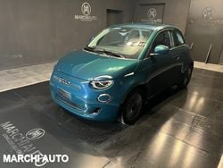 Verde Usata 2024 Fiat 500e Tre volumi | 18.900 € (Buon prezzo)