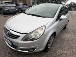 Grigio Usata 2011 Opel Corsa Cosmo Tre volumi | 2950 € (Buon prezzo)