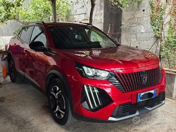Rosso Usata 2023 Peugeot 2008 SUV | 24.900 € (Cara)