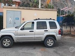Grigio Usata 2002 Jeep Cherokee SUV | 5000 € (Buon prezzo)