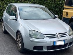Grigio Usata 2005 VW Golf V Tre volumi | 2000 €
