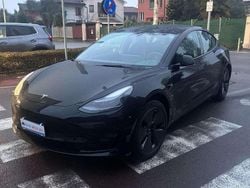 Nero Usata 2023 Tesla Model 3 RWD Tre volumi | 30.500 € (Buon prezzo)