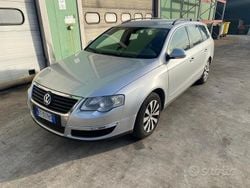 Grigio Usata 2010 VW Passat Station wagon | 4200 € (Buon prezzo)