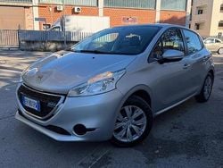 Grigio Usata 2013 Peugeot 208 Access Due volumi | 4650 € (Ottimo prezzo)